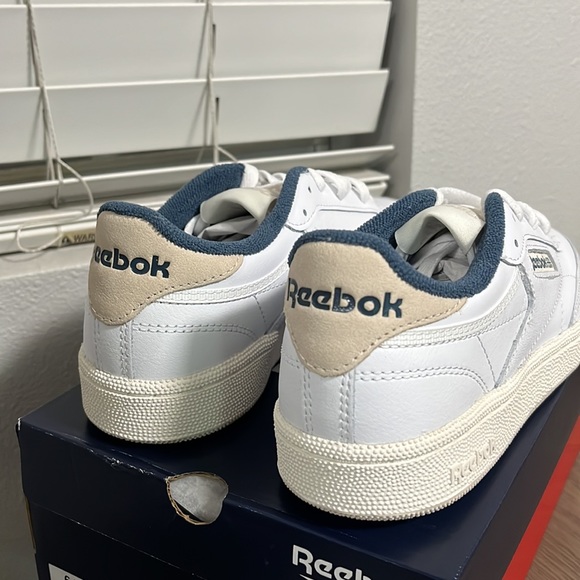 NWT Reebok Women's Club C 85 Shoes - White/Blue/Beige - Code: 100033086 - Picture 11 of 12